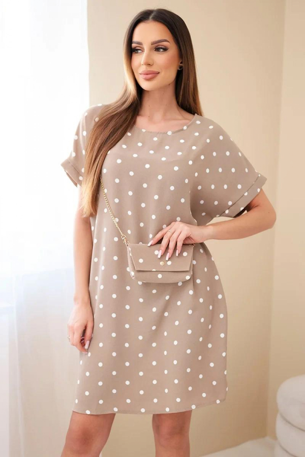 Elegantne bodkované šaty s krátkym rukávom a kabelkou model IT123 